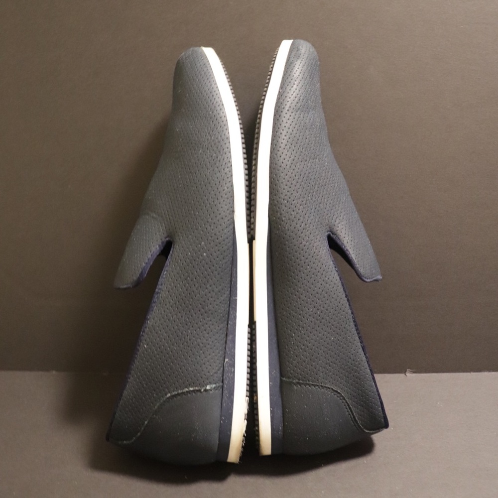 Aldo’s M 11 Blue